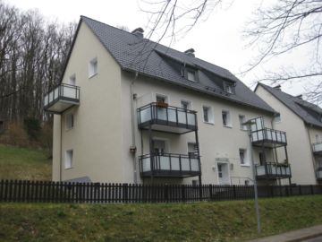 DREI-ZIMMER ERDGESCHOSS-WOHNUNG MIT BALKON, 58509 Lüdenscheid, Etagenwohnung