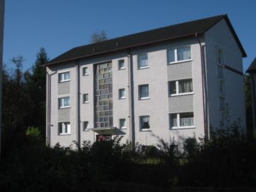 GEMÜTLICHE DACHGESCHOSS-WOHNUNG MIT NEU RENOVIERTEM BAD!, 58511 Lüdenscheid, Etagenwohnung